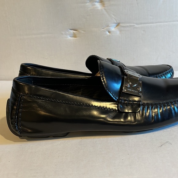 LOUIS VUITTON MENS EMBOSSED LOGO SLIP ON LOAFERS GENUINE LEATHER BLACK 10.5 Wide - Picture 4 of 10